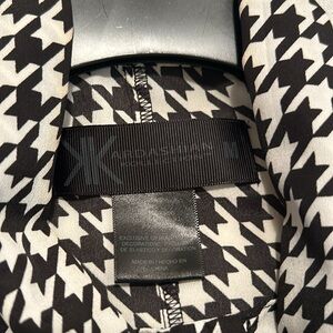 Kardashian Collection houndstooth blouse.  Size M